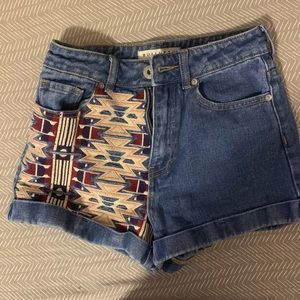 High waisted jean shorts with tribal pattern